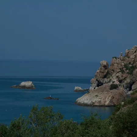 Πανσιόν A Tonnara 4*