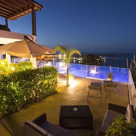 A Tonnara בית הארחה