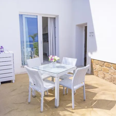 A Tonnara Guest house 2*