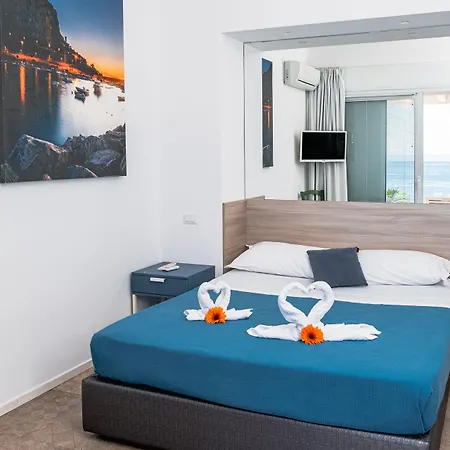 A Tonnara Pensión Cefalú